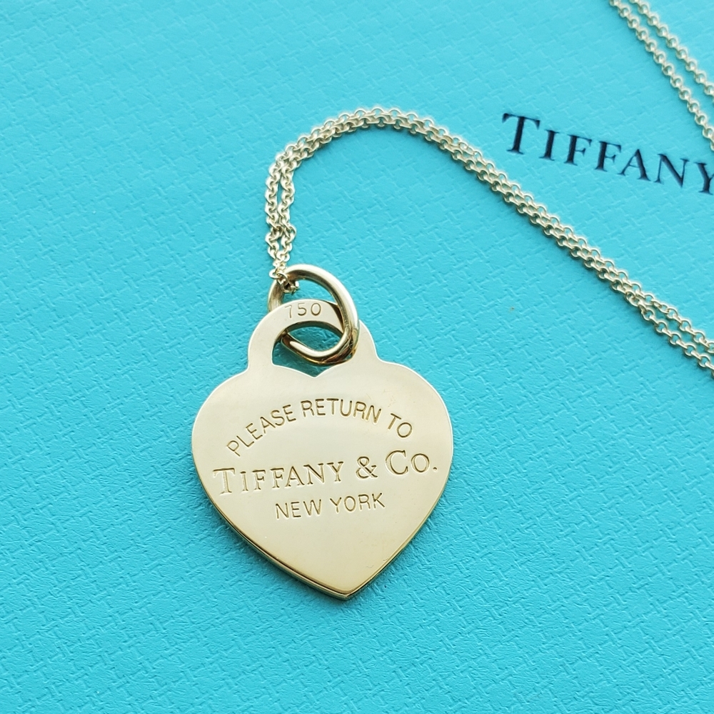 ⚠️18k medium heart tag pendant necklace - Picture 4 of 7